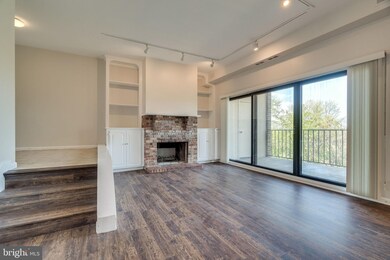 118 Roberts Ln unit 401, Alexandria, VA 22314 - photo 3