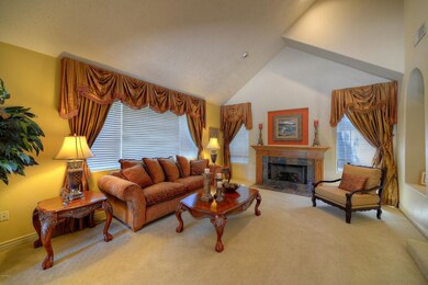 005_Living (1)