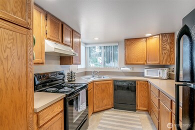 15141 Sunwood Blvd unit EE11, Tukwila, WA 98188 - photo 4