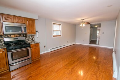 KITCHEN DINING AREA