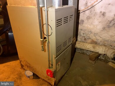 933 Cedar St, Camden, NJ 08102 - photo 7