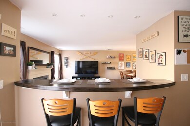Breakfast Bar/Dinette - View 1