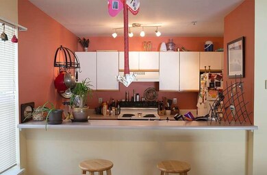 382 Hildred Dr unit 382, Burlington, VT 05401 - photo 4