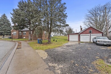 3 Car Garage