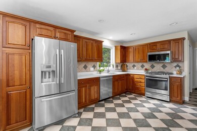 9 Jefferson Rd, Franklin, MA 02038 - photo 3