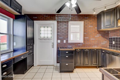 213 N Picher Ave, Joplin, MO 64801 - photo 5