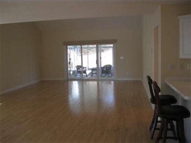 53 Blossom Square, Holden, MA 01520 - photo 7