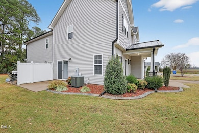 411 E 3rd St, Princeton, NC 27569 - photo 4