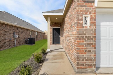 1608 Luke St, Ennis, TX 75119 - photo 3