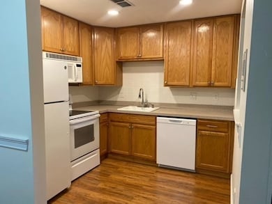 18 Williamsburg Ct unit 1, Shrewsbury, MA 01545 - photo 3