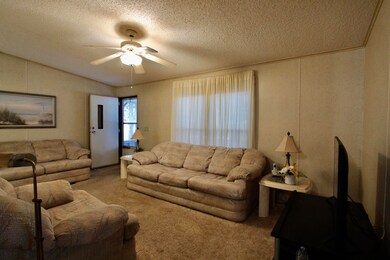 D2F672C5-B5E4-4296-A6ED-514A0EF0AA18_1_2