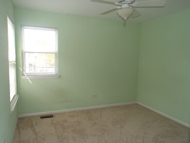 1715 Grove Ave unit 50A171, Schaumburg, IL 60193 - photo 2