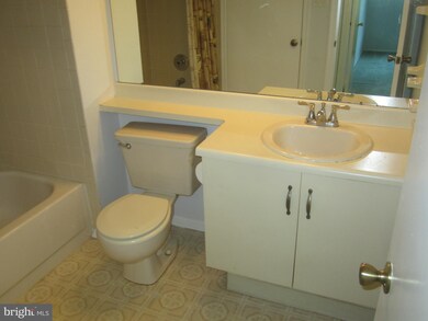 1503A Denham Ct unit 1503, Mount Laurel, NJ 08054 - photo 2