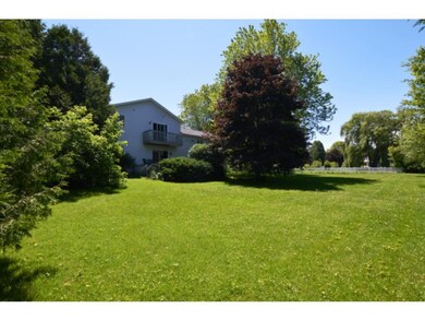 347 Tracy Ln, Shelburne, VT 05482 - photo 3