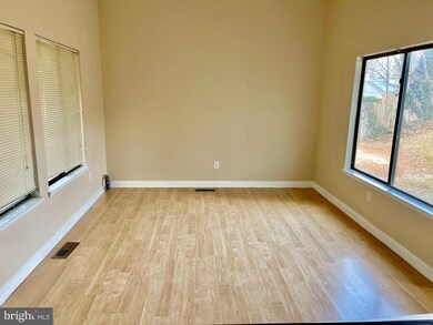 14713 Flints Grove Place, North Potomac, MD 20878 - photo 5