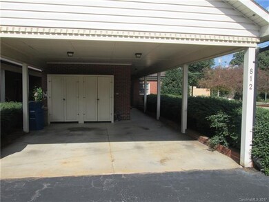 812 Davie Ave unit 1, Statesville, NC 28677 - photo 3