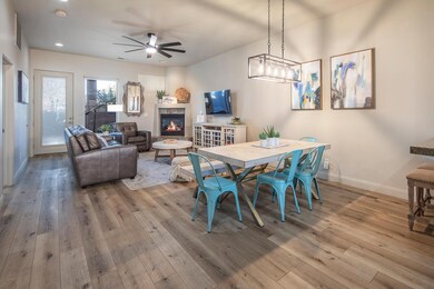 1839 W Canyon View Dr St-large-006-004-G