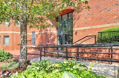 975 Massachusetts Ave unit 405, Arlington, MA 02476 - photo 6