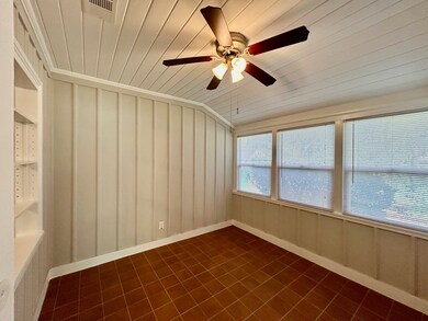 4114 Yupon St, Houston, TX 77006 - photo 5