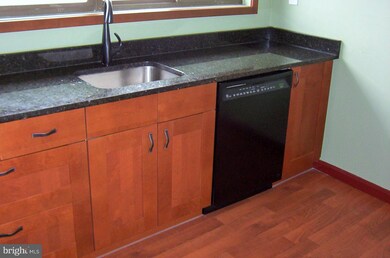 2149 Old Landing Way unit 14, Woodbridge, VA 22191 - photo 6