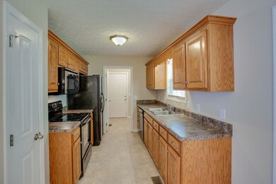 499 Indian Springs Cir, Manchester, TN 37355 - photo 3