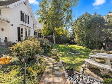 92 Old River Place, Dedham, MA 02026 - photo 4