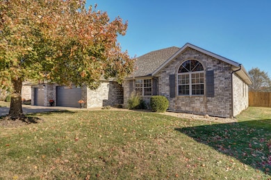 412 S Bryant St, Nixa, MO 65714 - photo 4