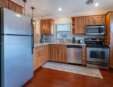 8957 Meadowlark Way unit D, Boca Raton, FL 33496 - photo 3