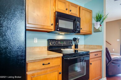 9004 Teak Dr, Louisville, KY 40228 - photo 6