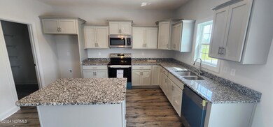 3003 Sharpnose St, New Bern, NC 28562 - photo 5