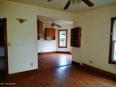 304 N 5th St, Stroudsburg, PA 18360 - photo 6