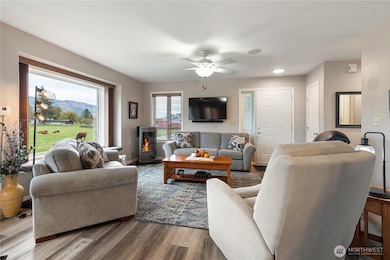 107 S Pass Rd unit 14, Nooksack, WA 98247 - photo 7