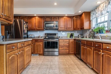 14 Temple Dr, Rochester, NH 03868 - photo 6