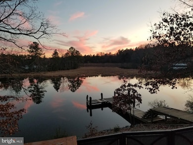 509 Creek View Ln, Colonial Beach, VA 22443 - photo 2