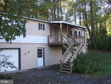 7114 Leh St, Coopersburg, PA 18036 - photo 3