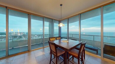 1005OC Dining w/view of Gulf