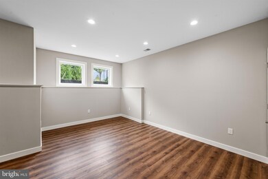 216 E Piccadilly St, Winchester, VA 22601 - photo 6