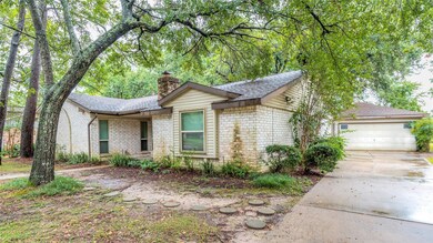 6007 Darkwood Dr, Houston, TX 77088 - photo 3