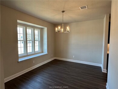 10605 Scarlet Peak Ct, College Sta, TX 77845 - photo 5