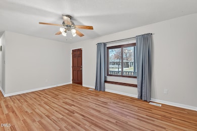 905 Pond St, Clayton, NC 27520 - photo 6