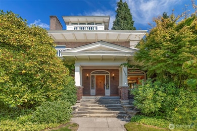 1220 10th Ave E, Seattle, WA 98102 - photo 3