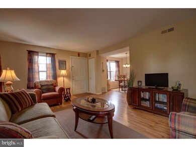 230 Arbour Ct, North Wales, PA 19454 - photo 4