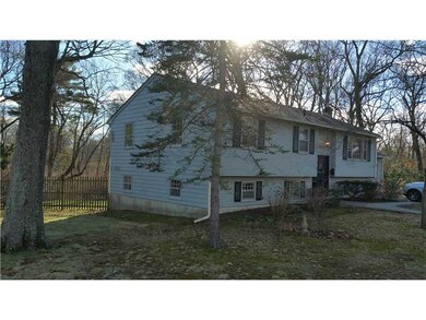 2 Lazywood Ln, Warwick, RI 02889 - photo 2