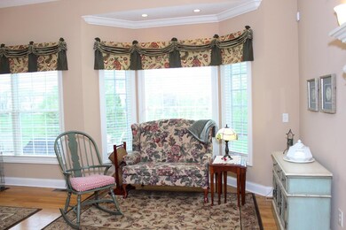 IMG_1826_Kitchen Sitting Area