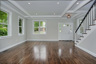 30 Lockwood Dr, Old Greenwich, CT 06870 - photo 2