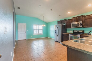 9303 Hawthorne Ct, Odessa, TX 79765 - photo 6