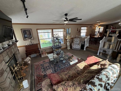 256 Fox Chase Blvd, Grand Blanc, MI 48439 - photo 6