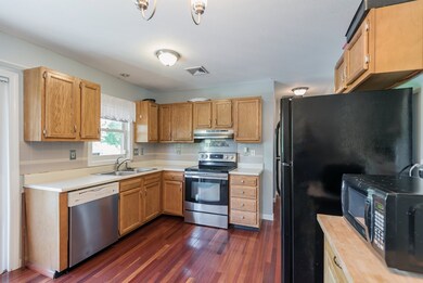 51 Saint Botolph St unit 51, Haverhill, MA 01832 - photo 5