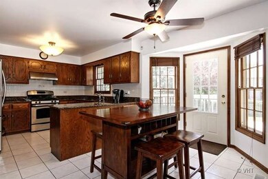 829 S River Rd unit 4, Naperville, IL 60540 - photo 6