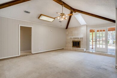 204 W Louella Dr, Hurst, TX 76054 - photo 4